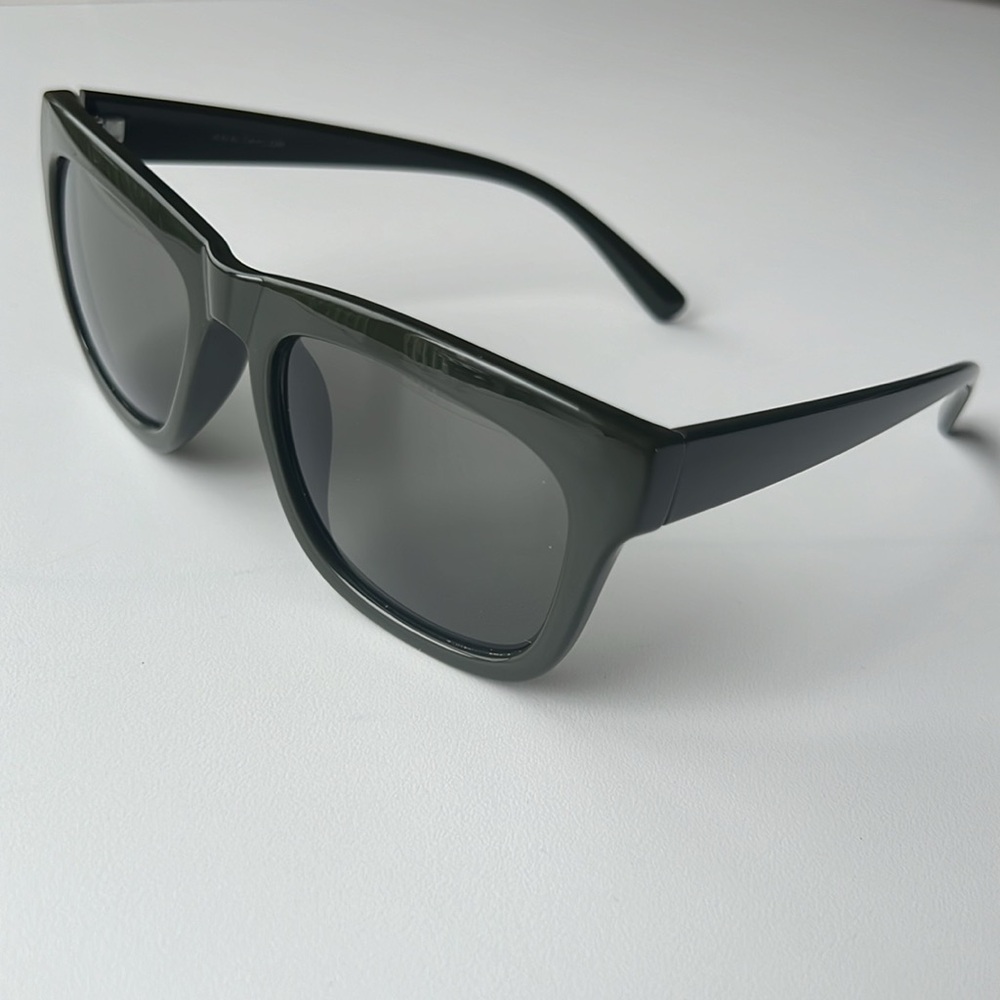 Ann Taylor Olive Green Rectangular Sunglasses Wit… - image 2